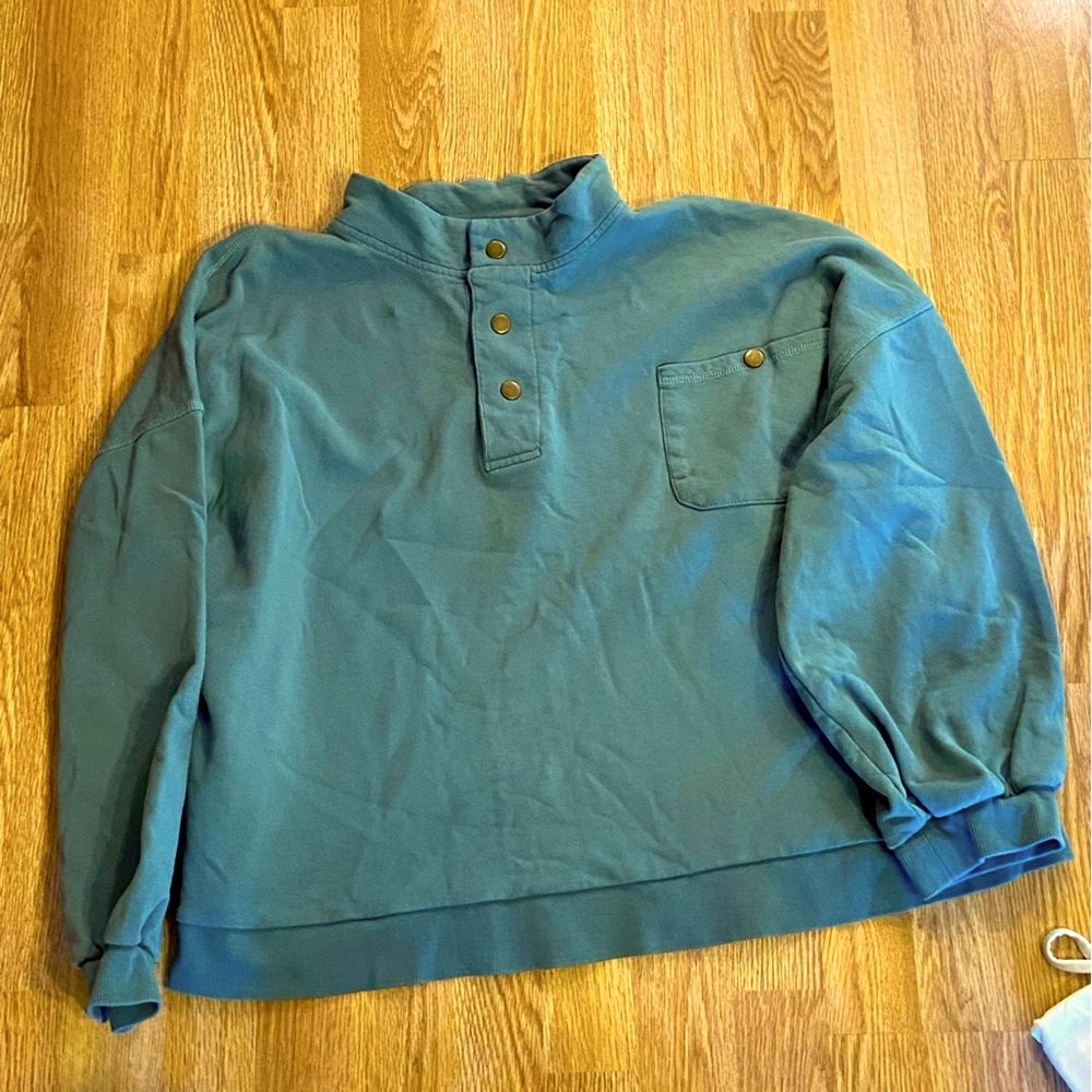 Sweatshirt